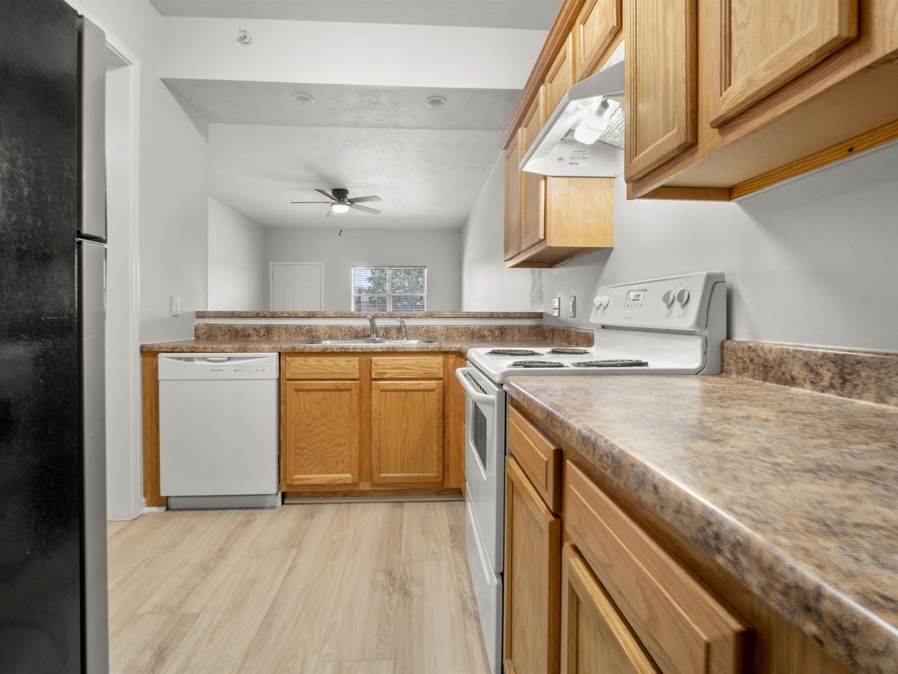 4720 Common Street - Photo 3 of 46