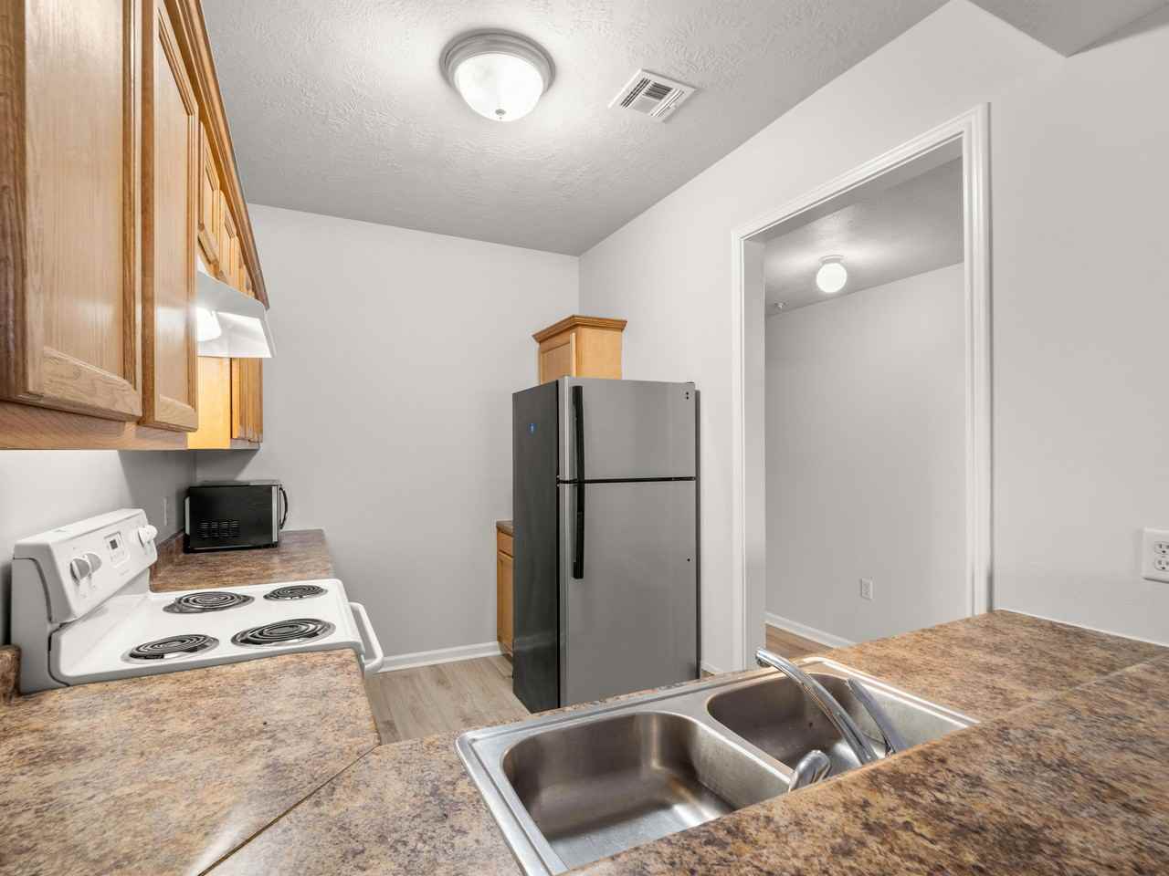 4720 Common Street - Photo 4 of 46