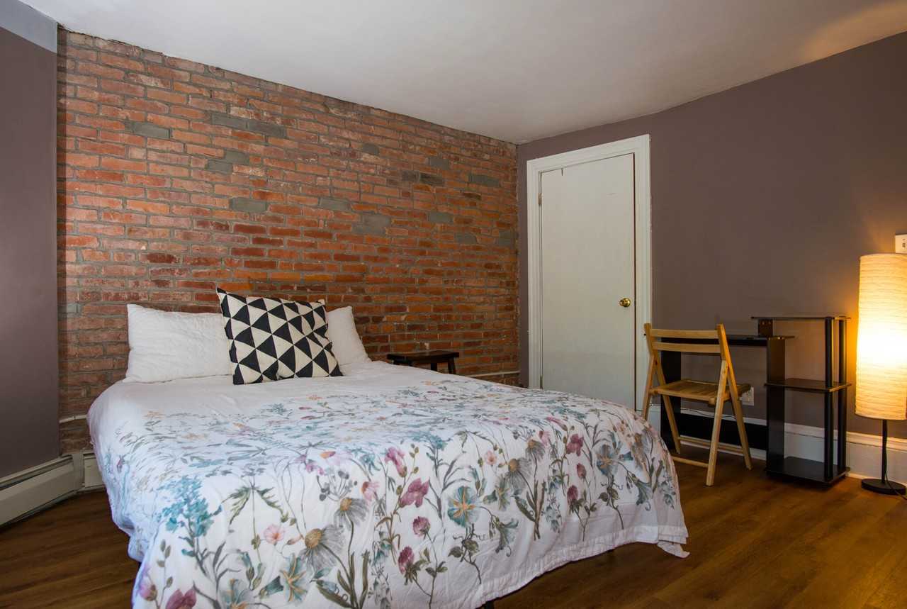 71 Hammond St - Photo 2 of 20