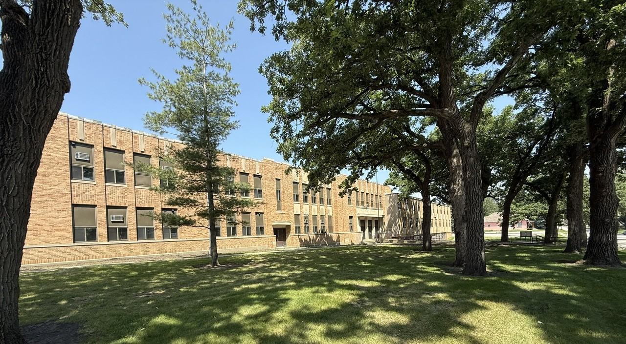 Sac & Fox Flats - Photo 4 of 50