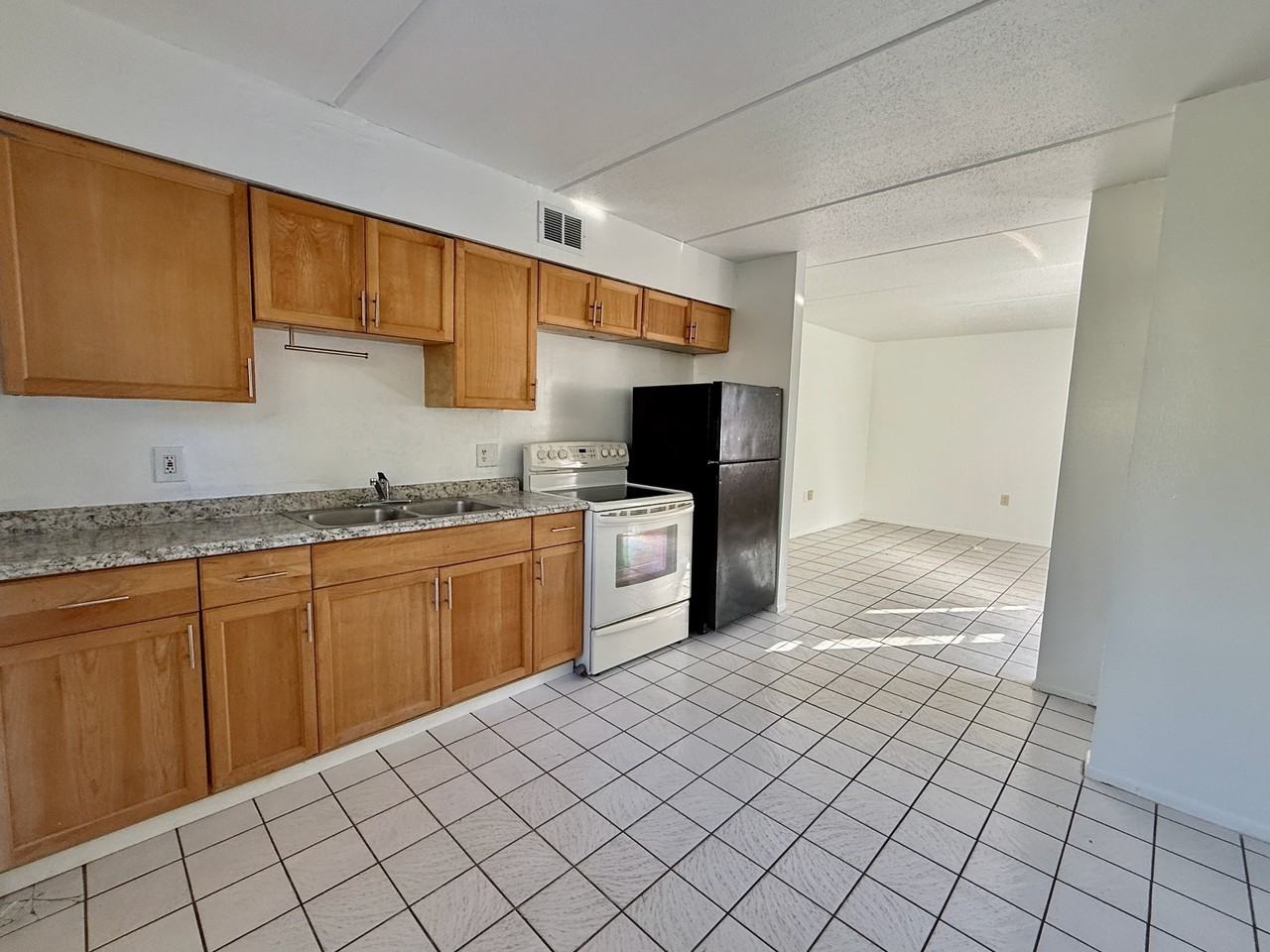 Palm Gardens 716#2 - Photo 5 of 17