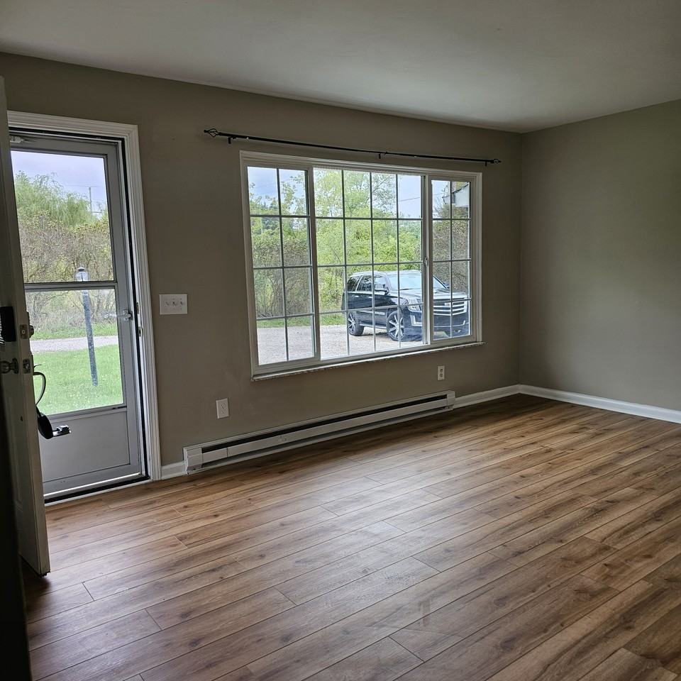 2931 Spring Hill Drive - Photo 3 of 9