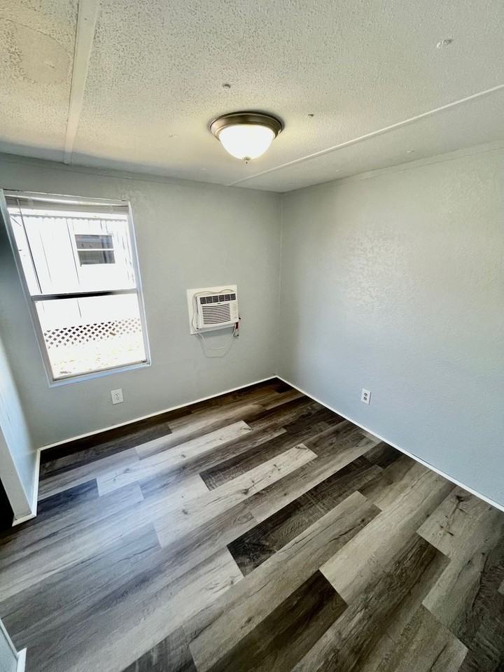 307 Camelia Lane - Photo 4 of 7