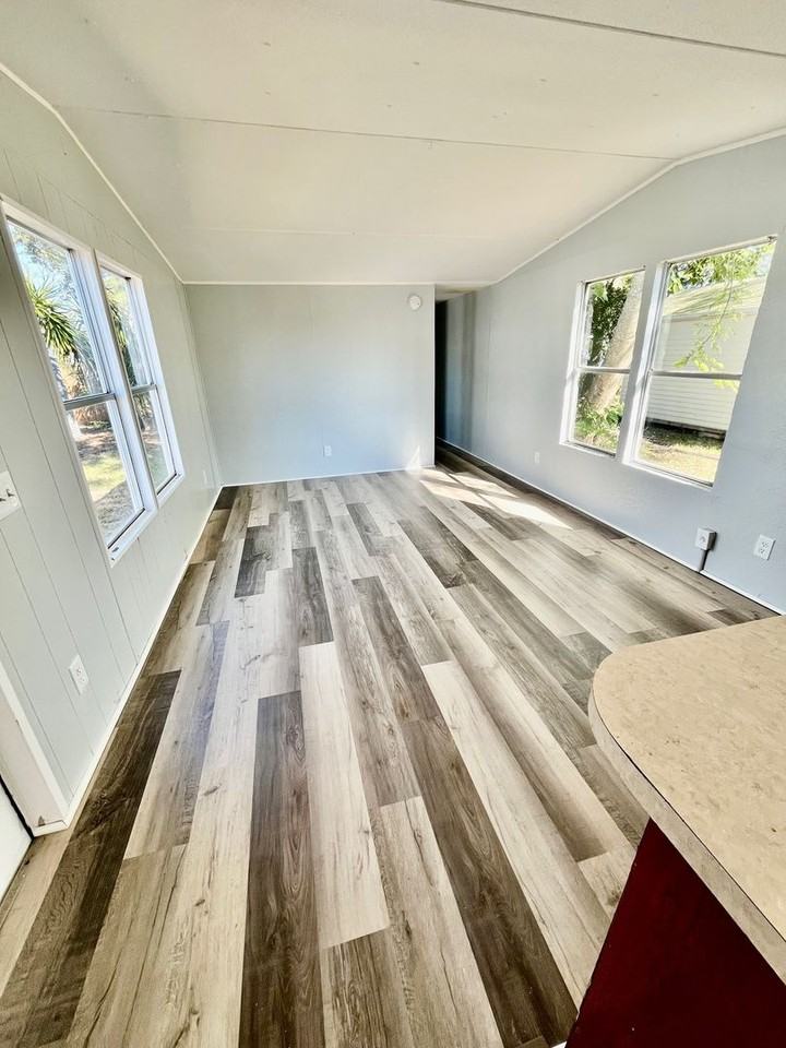 307 Camelia Lane - Photo 5 of 7