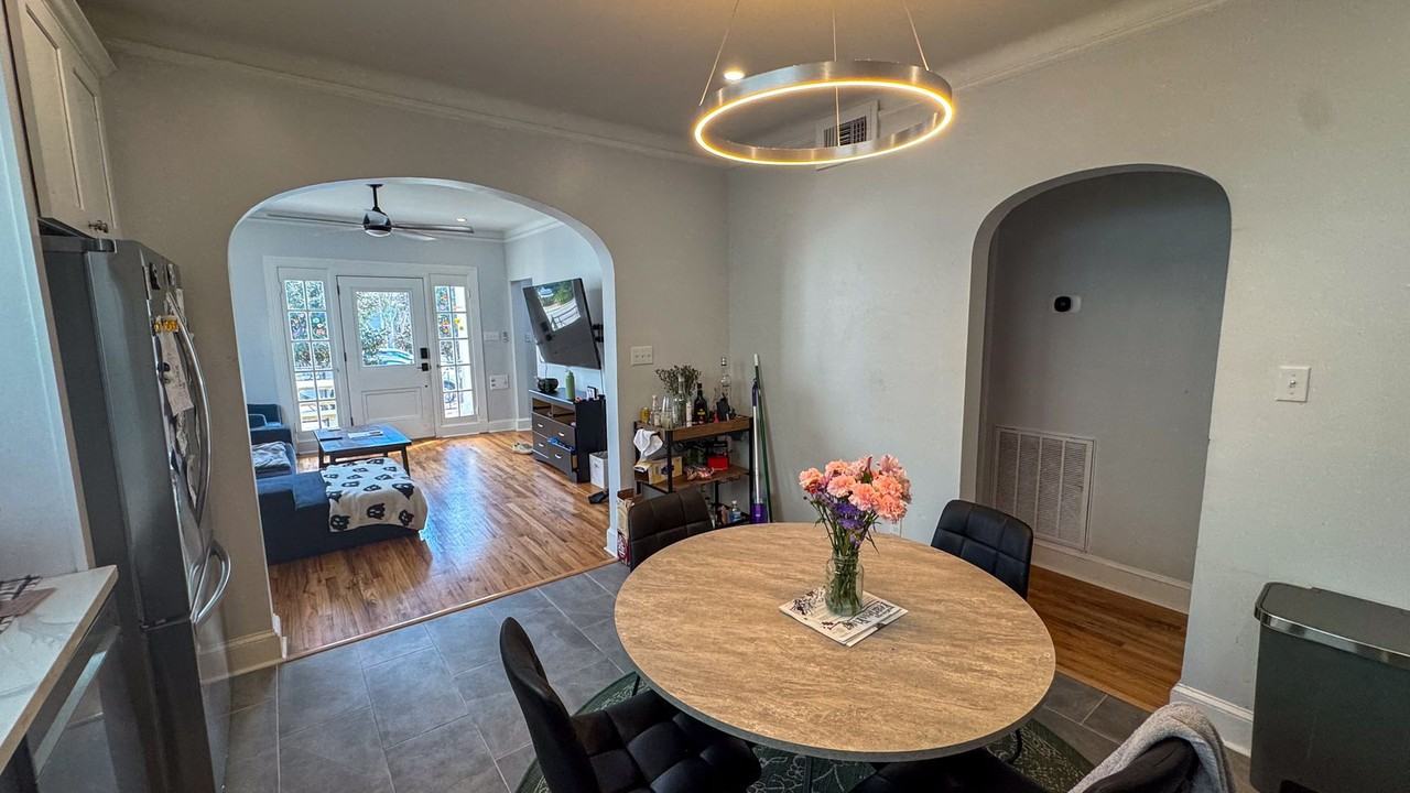 2616 Calhoun St - Photo 4 of 28