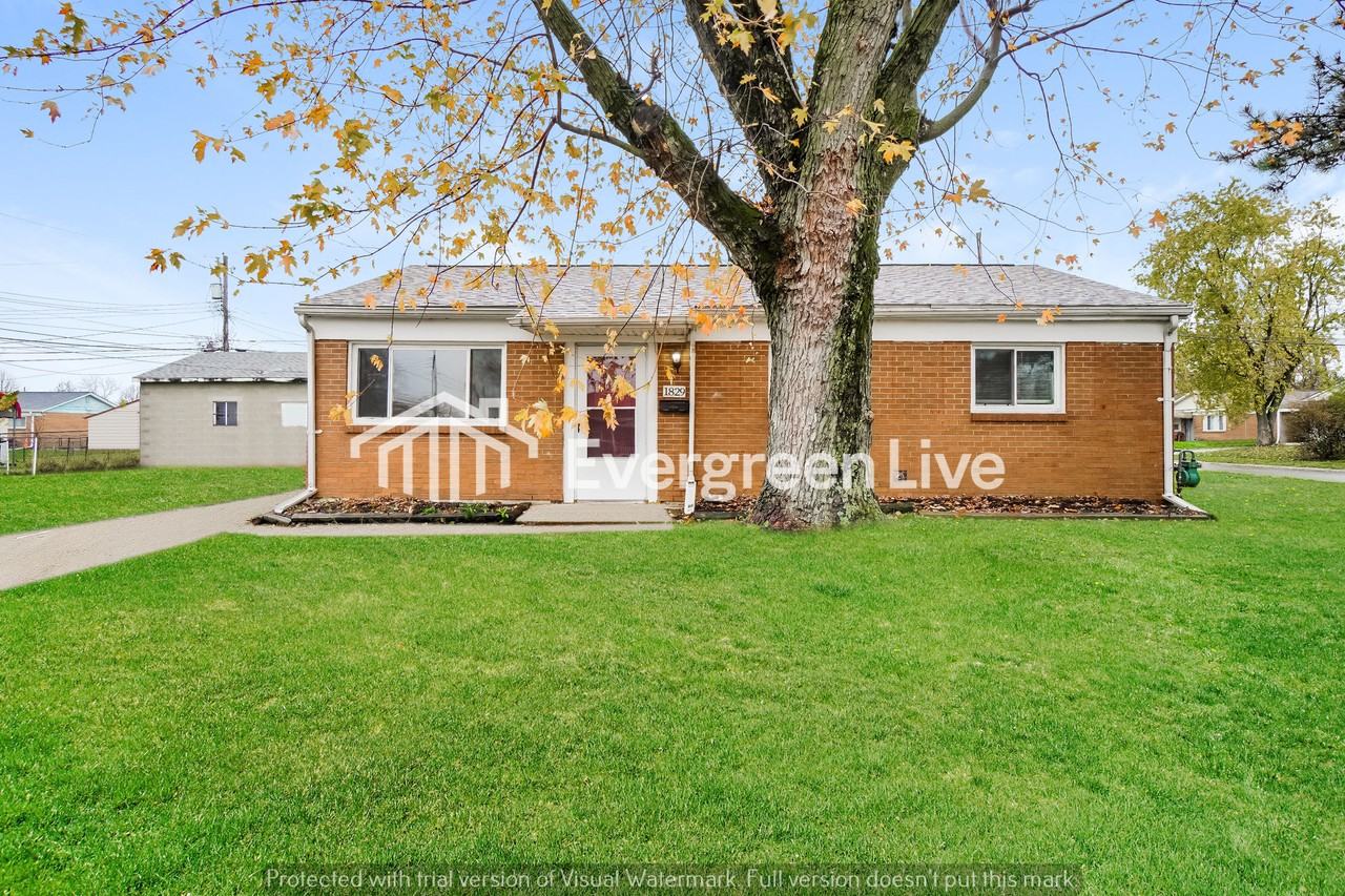 1829 Argyle Drive - Photo 2 of 16