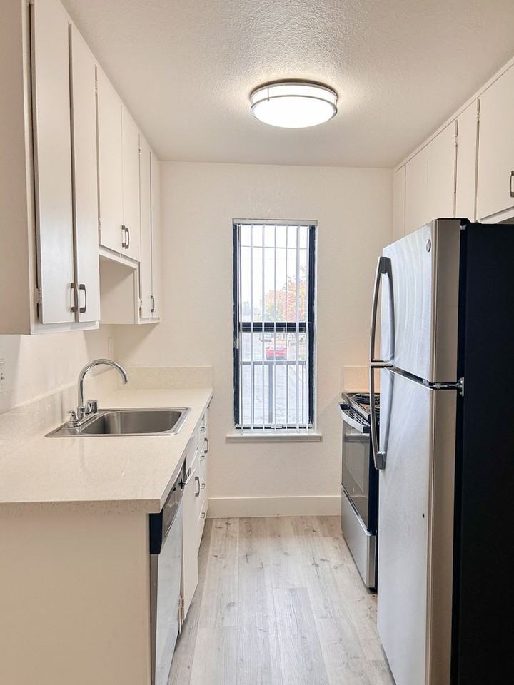 Carlton Woods - Photo 5 of 18