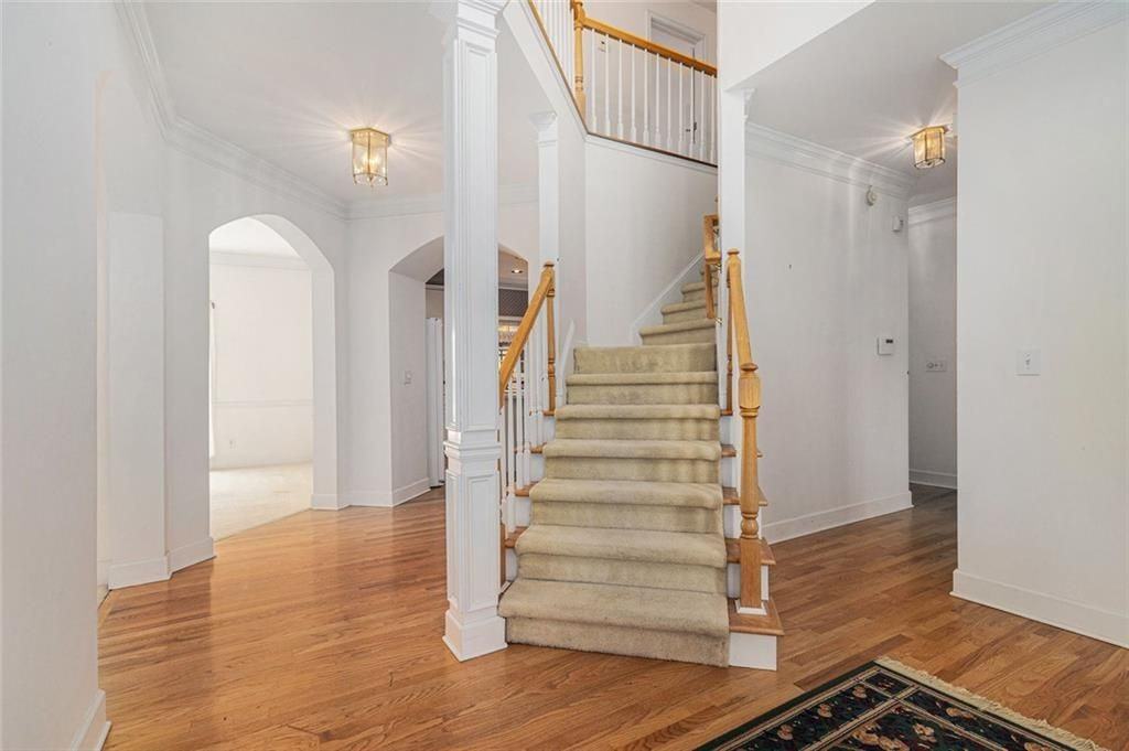 2653 Danforth Ln - Photo 3 of 8