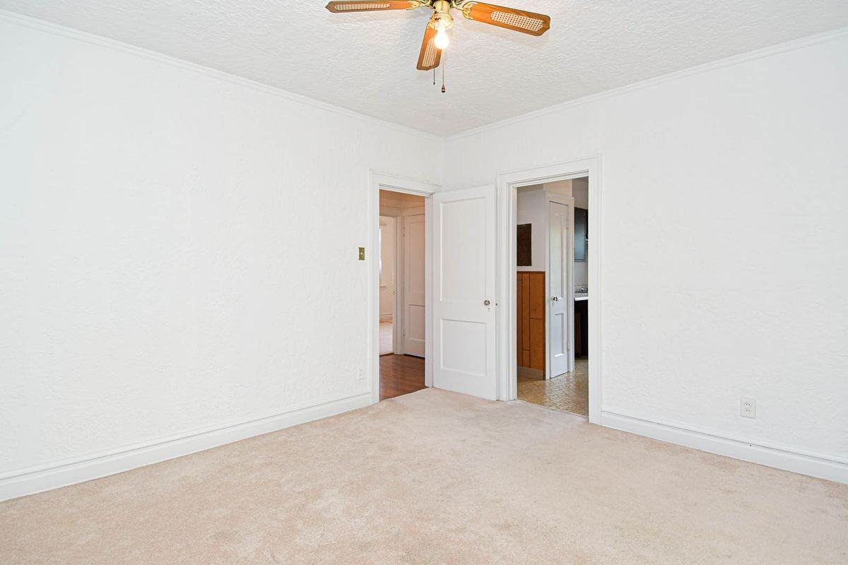 1071 Terrace Dr - Photo 7 of 30