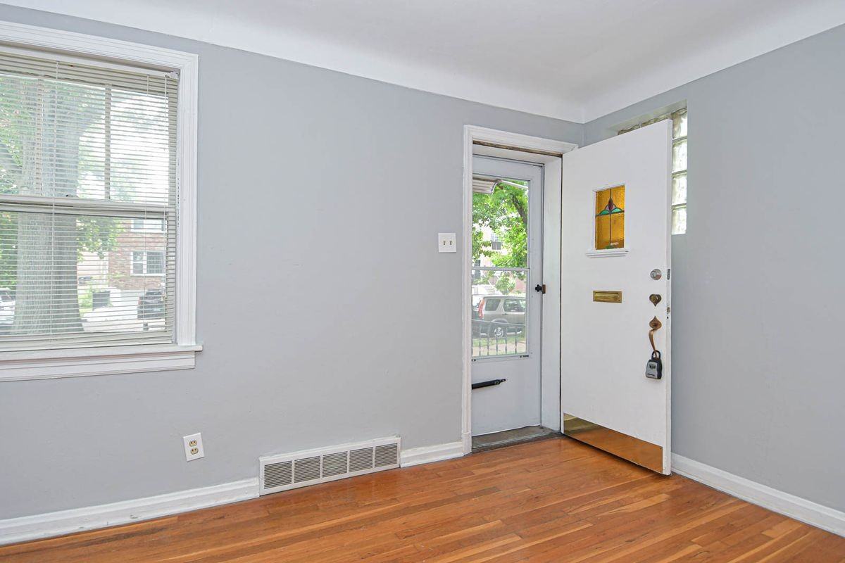 7039 Dartmouth Ave - Photo 2 of 28