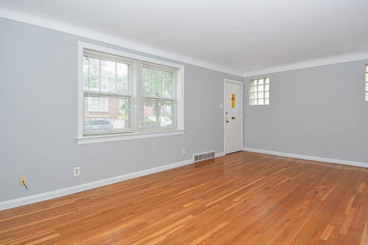 7039 Dartmouth Ave - Photo 3 of 28