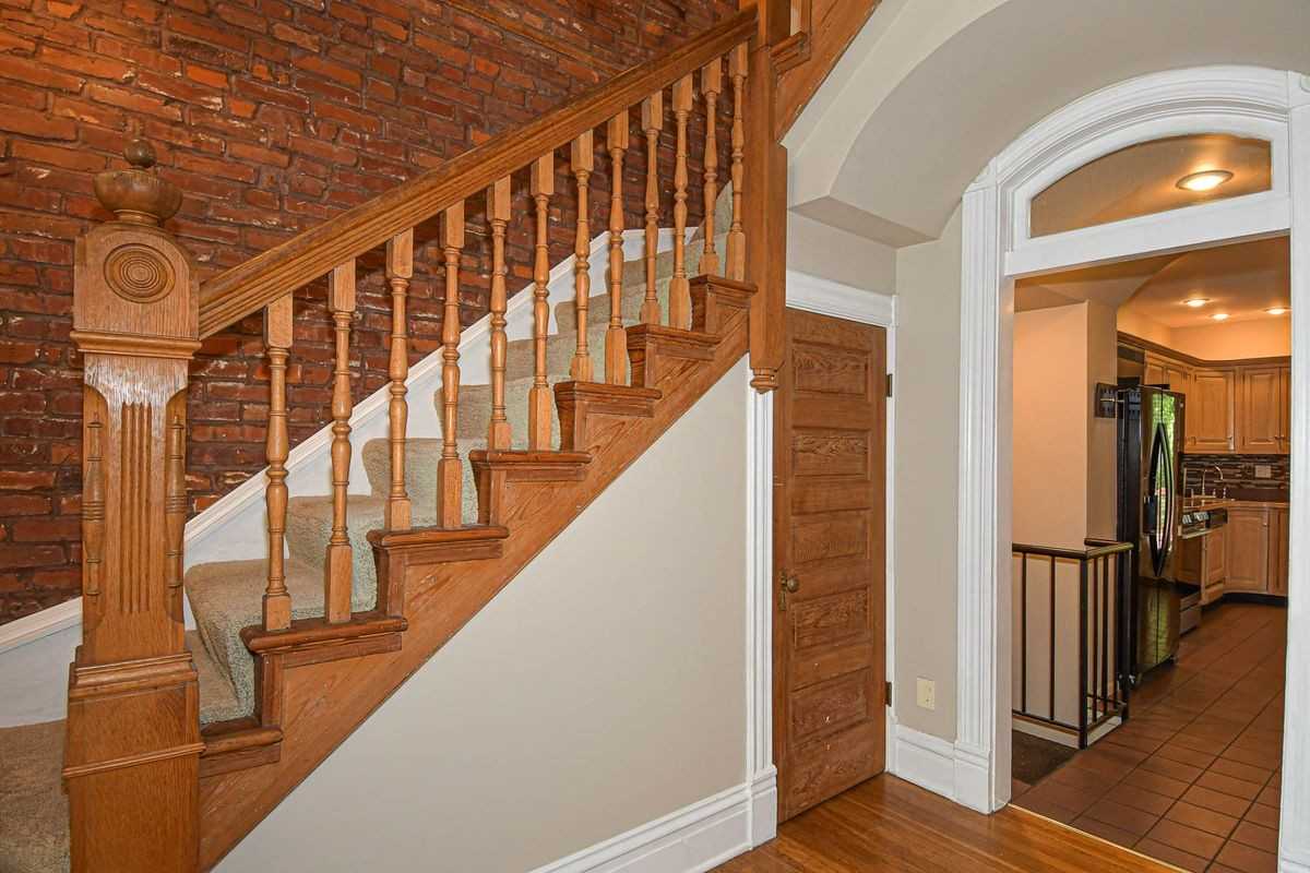 2322 Virginia Ave - Photo 3 of 41