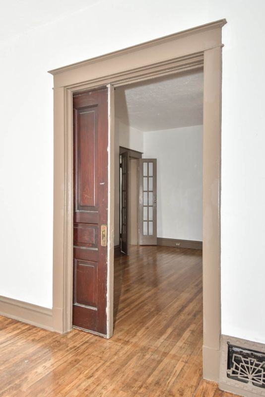 3302 S 9th St - Photo 4 of 32