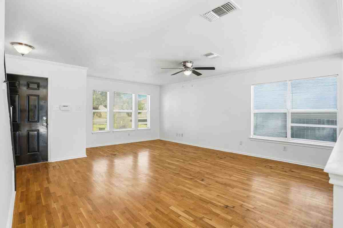 522 Ashley Park - Photo 2 of 44