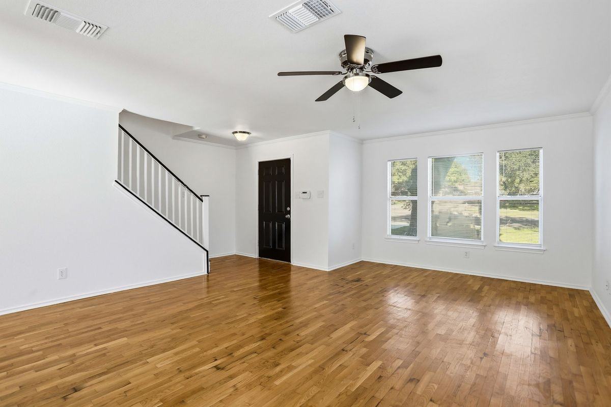 522 Ashley Park - Photo 3 of 44