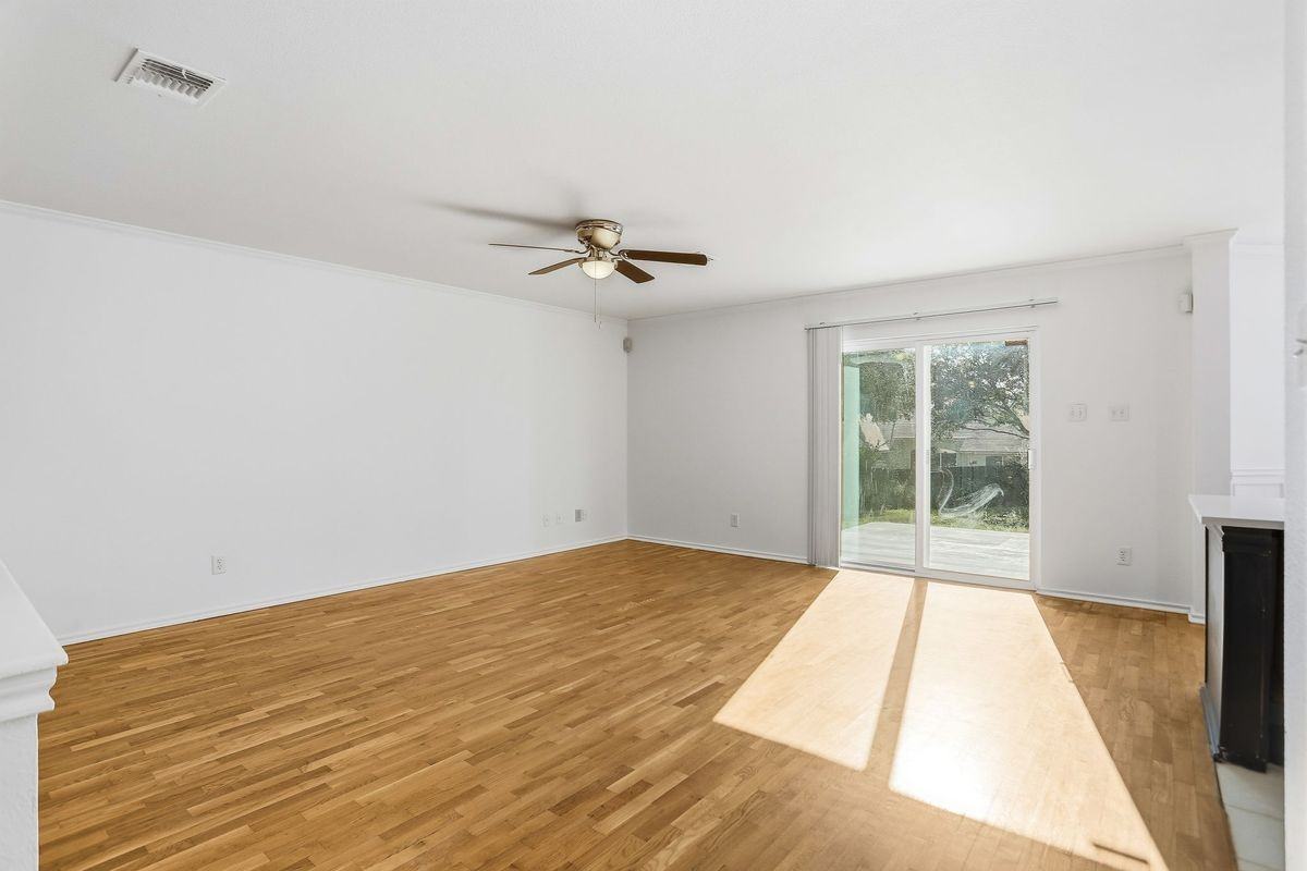 522 Ashley Park - Photo 5 of 44