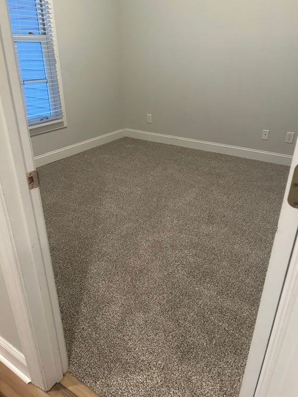 5042 Belleglen Ct - Photo 4 of 8