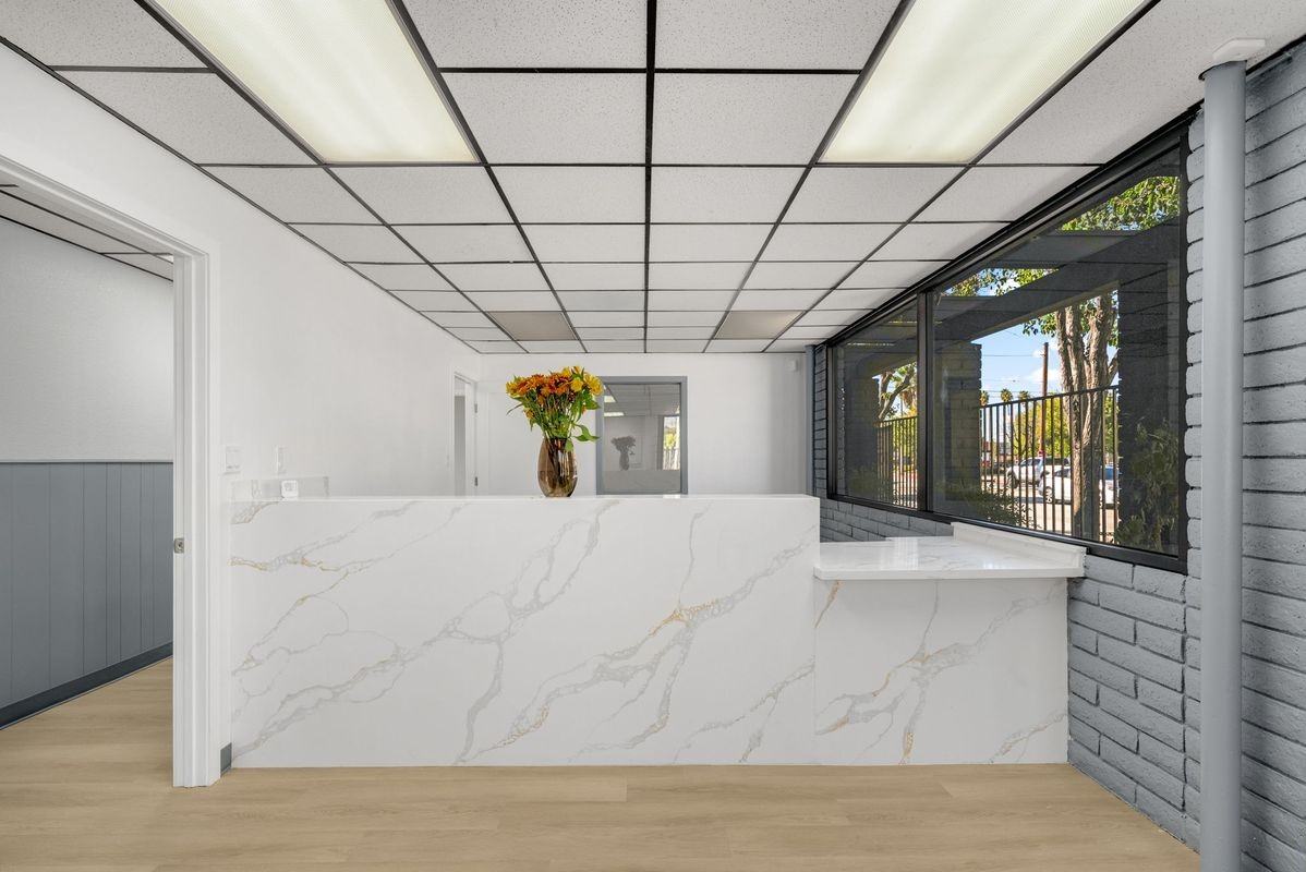 570 N Towne Ave - Photo 2 of 50