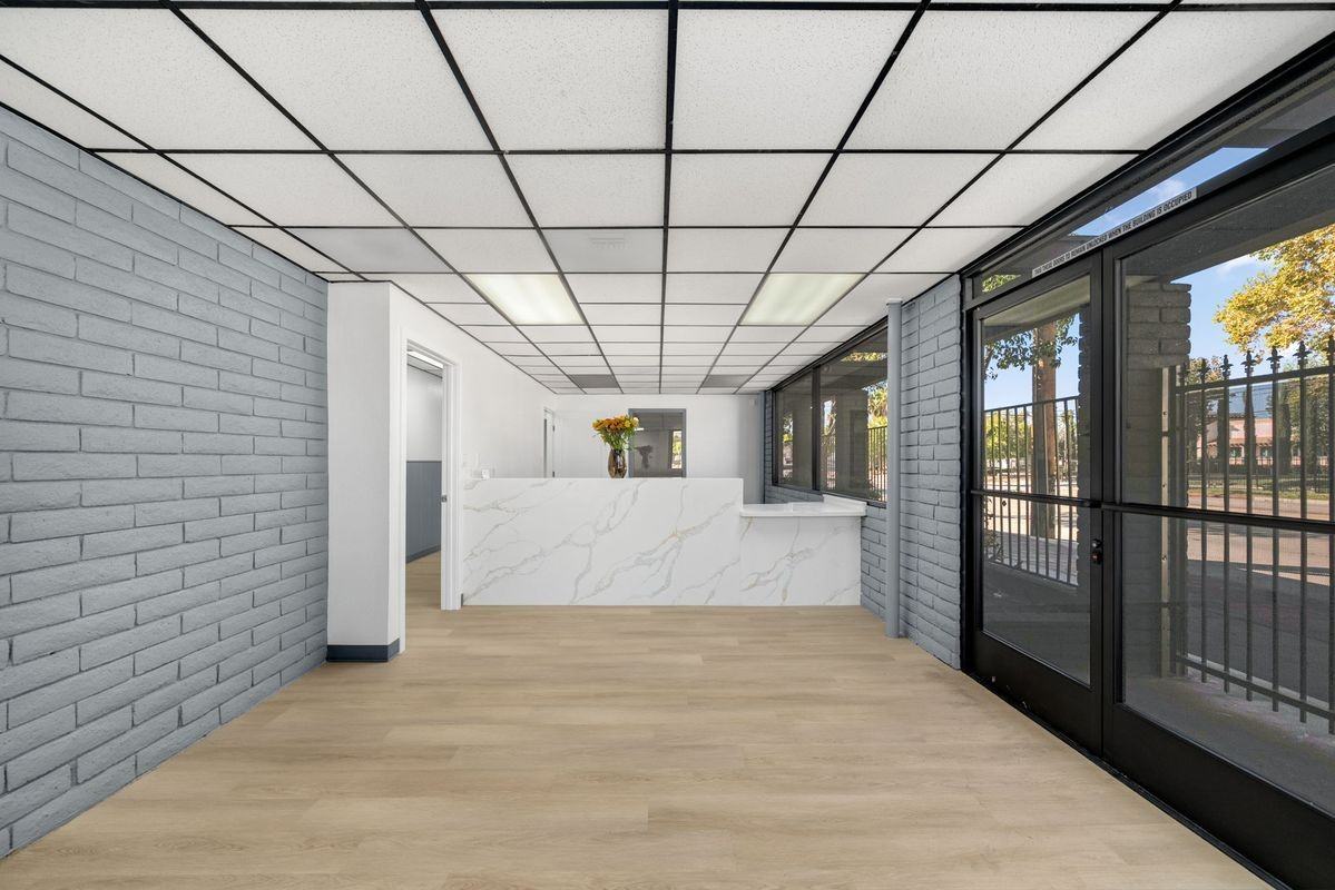 570 N Towne Ave - Photo 3 of 50