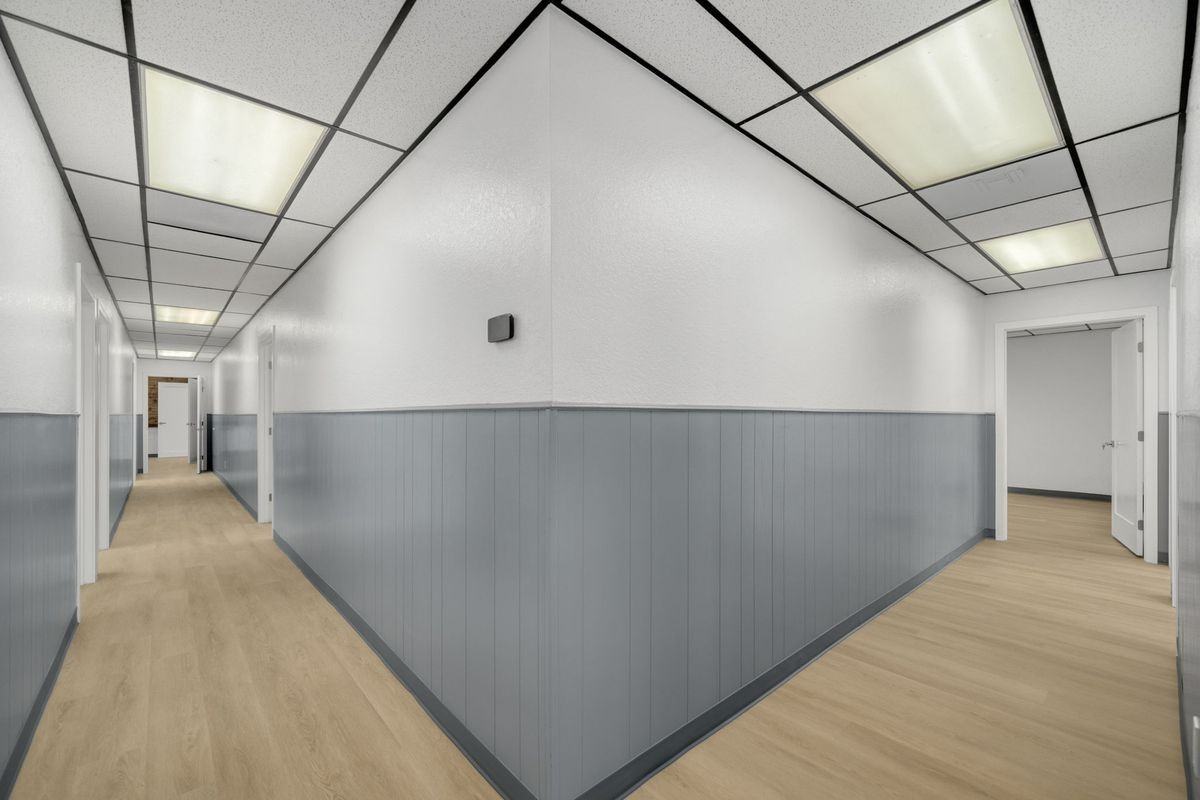 570 N Towne Ave - Photo 4 of 50