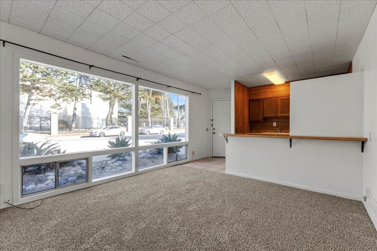 514 Sloat Ave - Photo 4 of 15