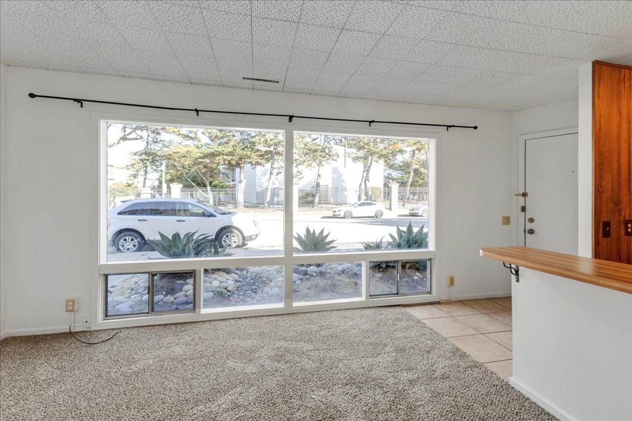 514 Sloat Ave - Photo 5 of 15