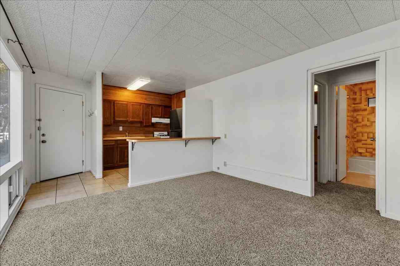 514 Sloat Ave - Photo 6 of 15