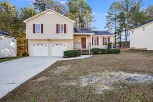 featured image of 380 River Trace Dr