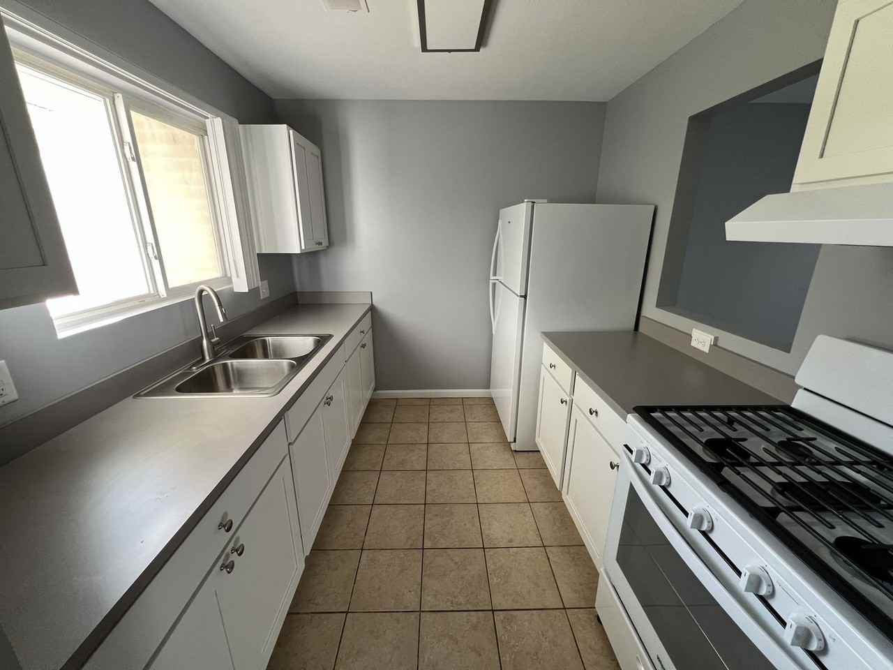 Feiger Lane - Photo 2 of 29