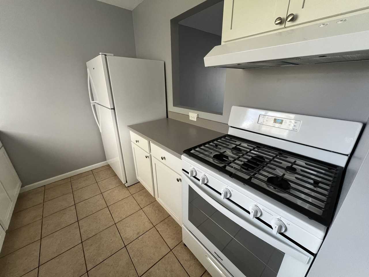 Feiger Lane - Photo 3 of 29