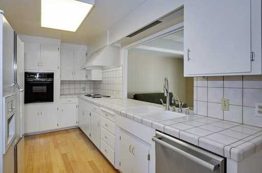 2050 Fallen Leaf Ln - Photo 3 of 9