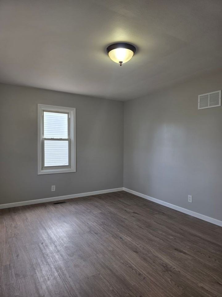 617 Broadway St - Photo 3 of 31