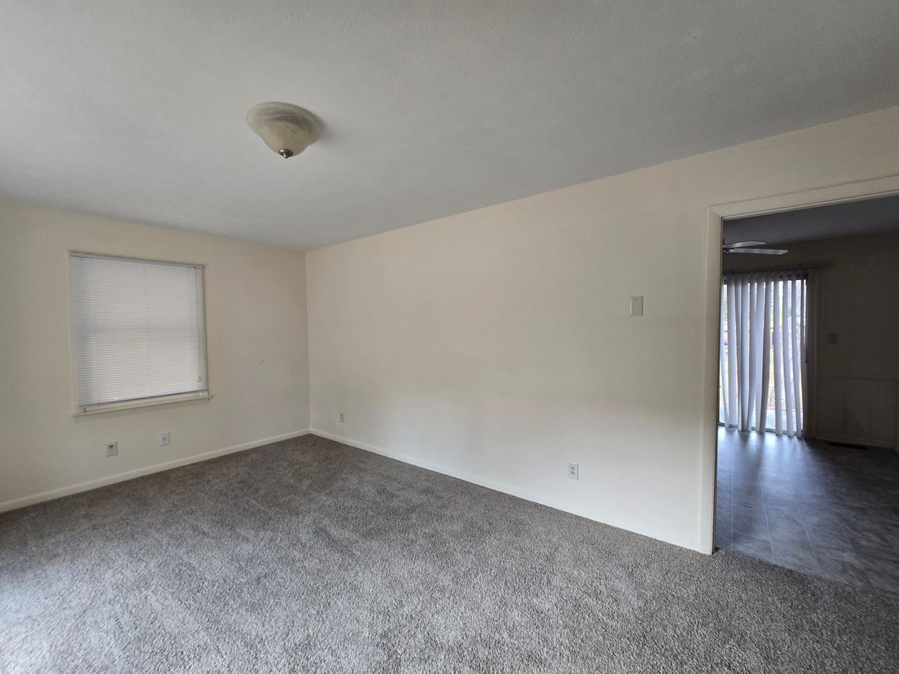 7514 Telfair Dr - Photo 4 of 13