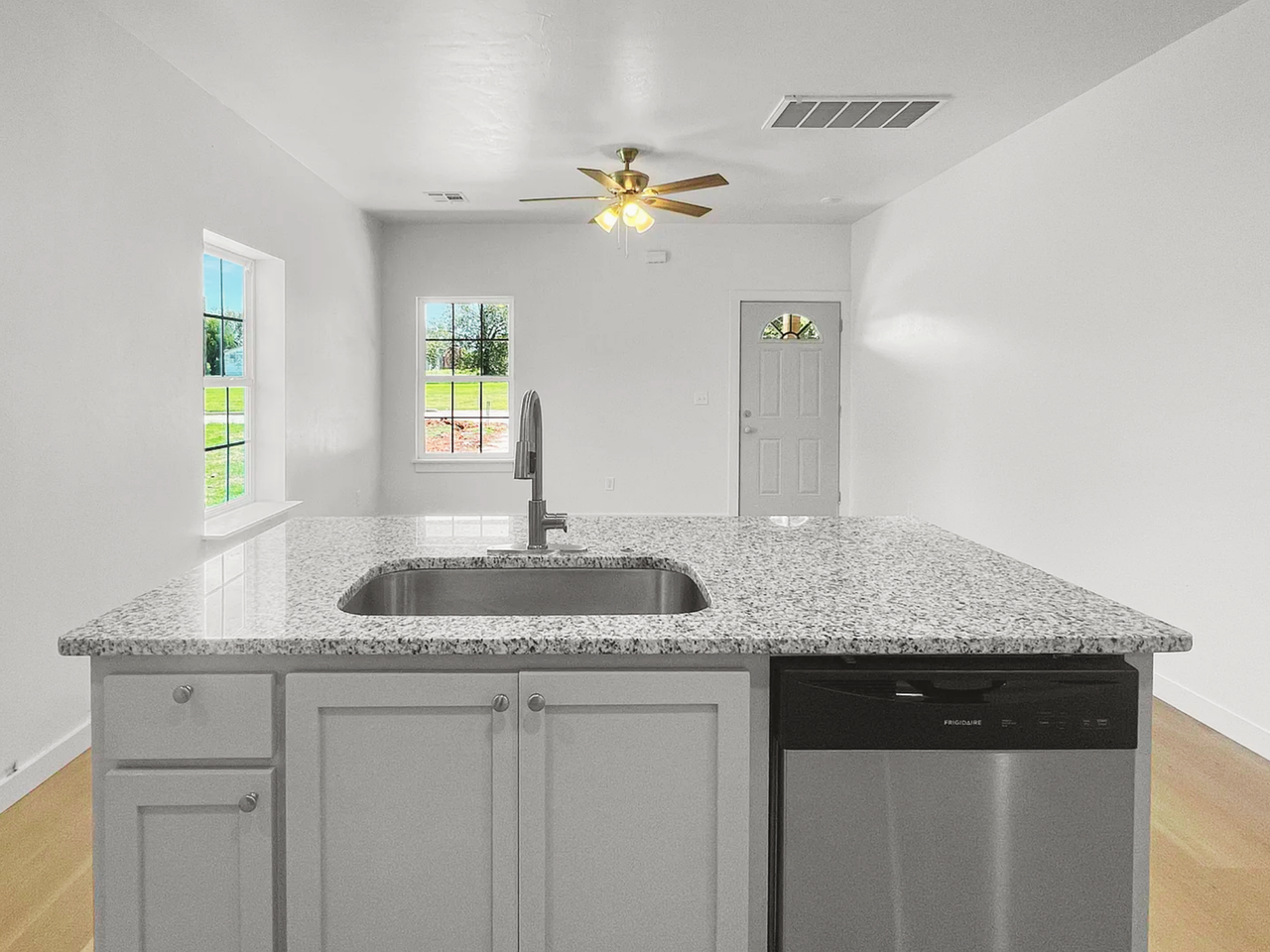 1608 Southwest Jefferson Avenue - Photo 6 of 13