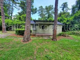 featured image of 508 Deerwood St