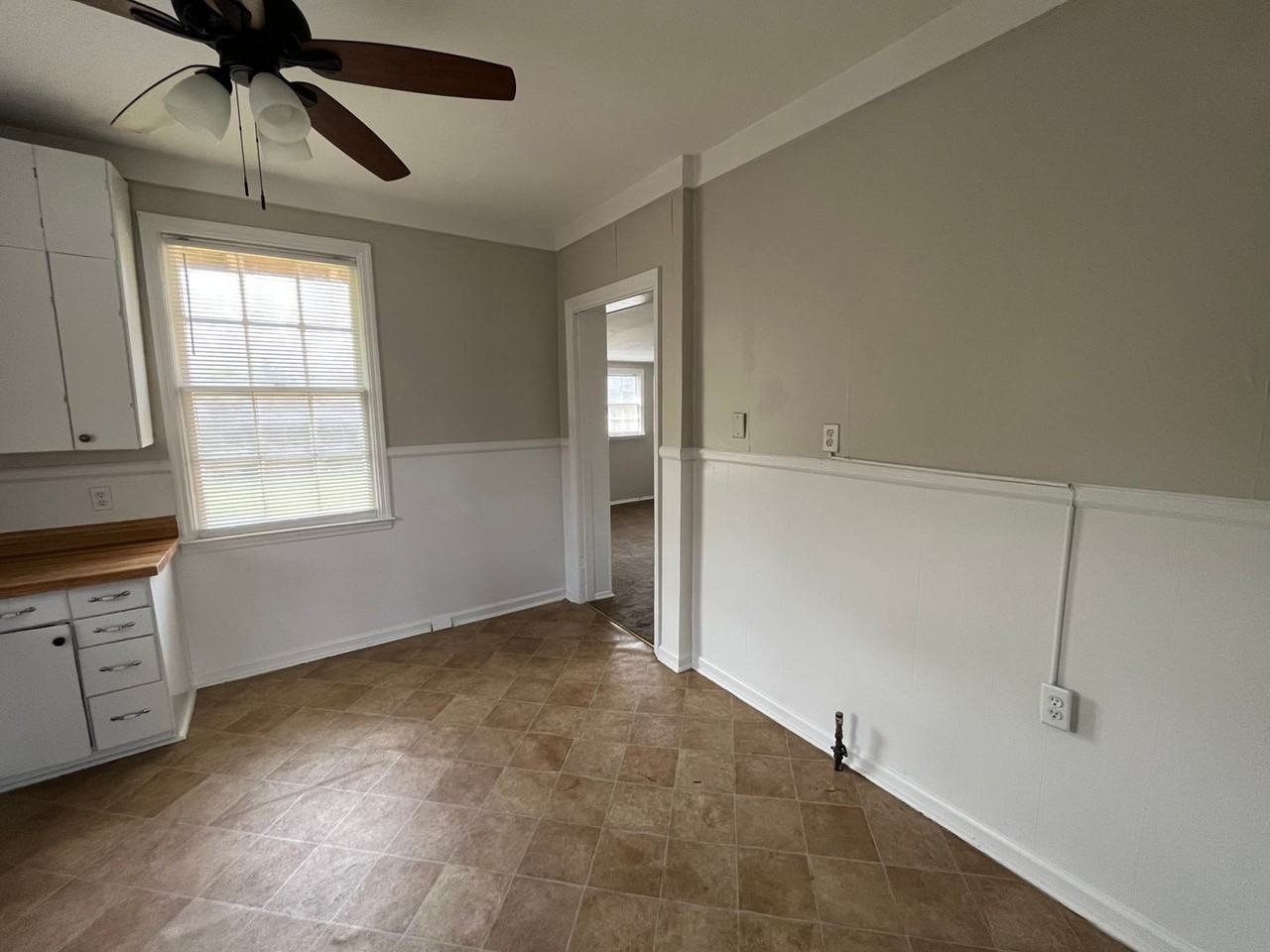 39 Ash Street - Photo 5 of 14