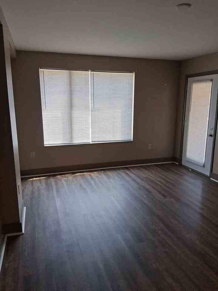 1735 Lake Ave #105 - Photo 5 of 20