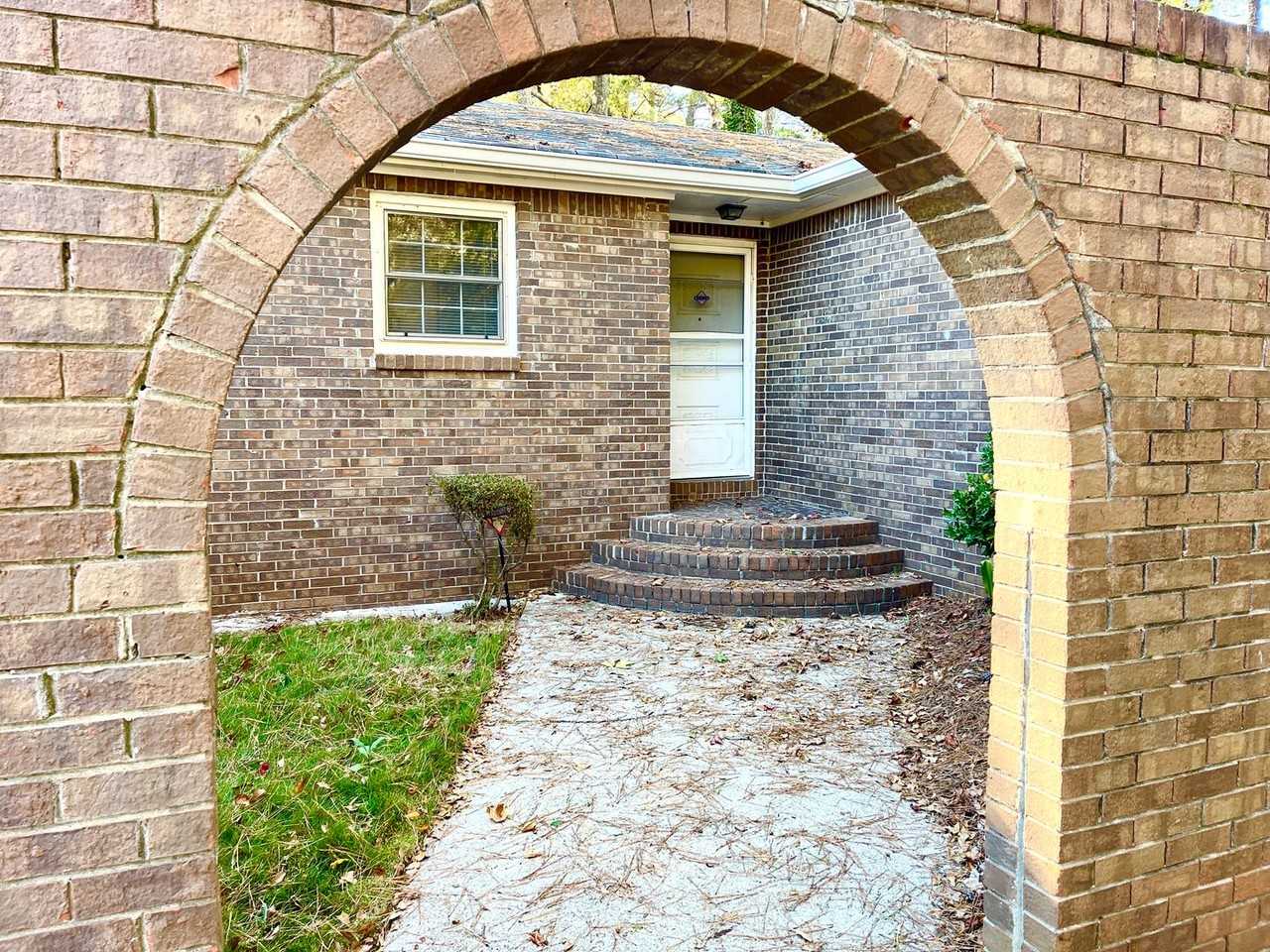 3305 Spring Creek Drive Southeast - Photo 2 of 31