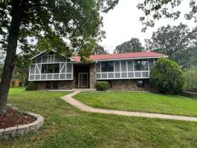 109 La Salle Dr - Photo 1 of 1