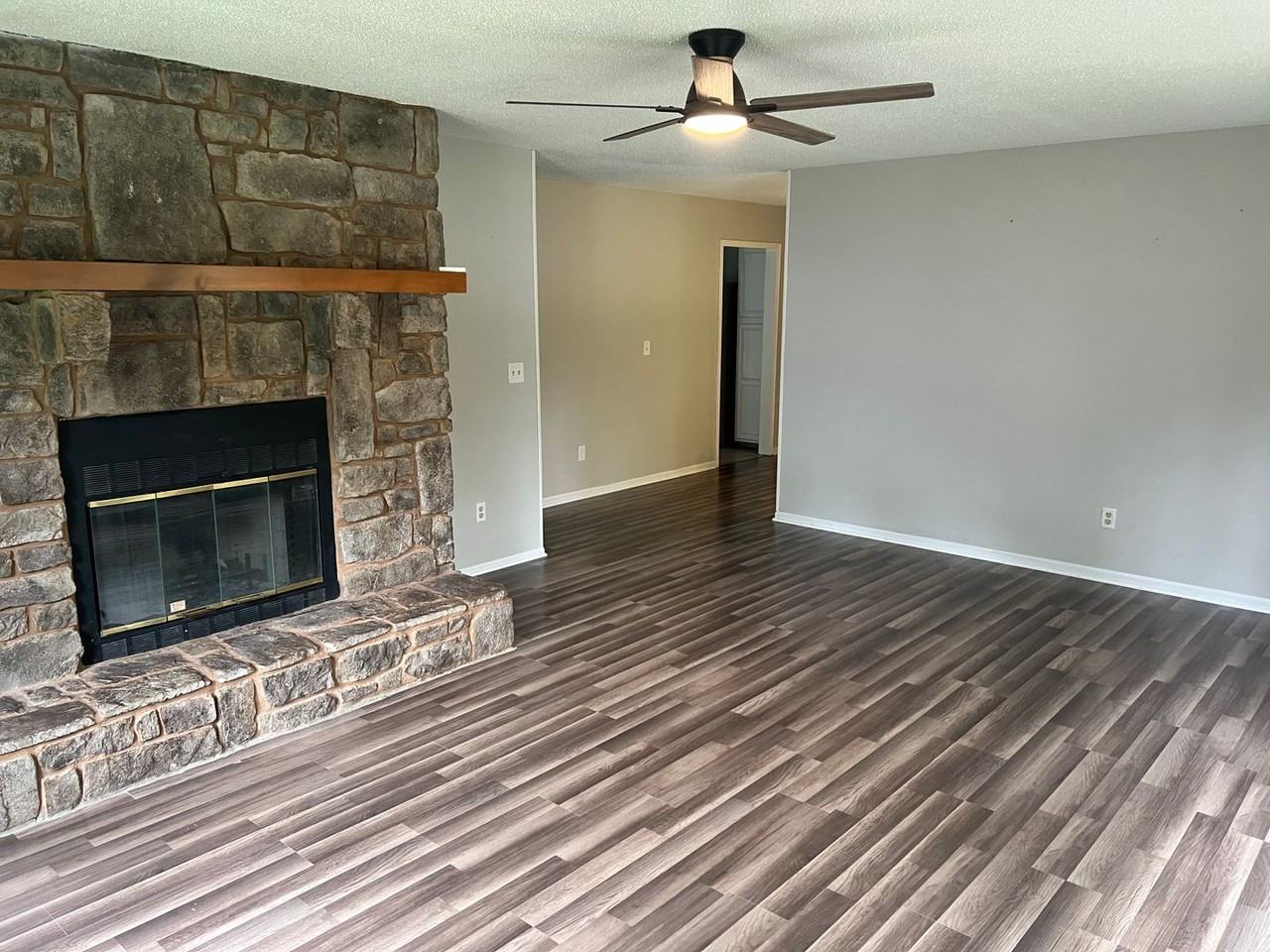 109 Lasalle - Photo 5 of 13