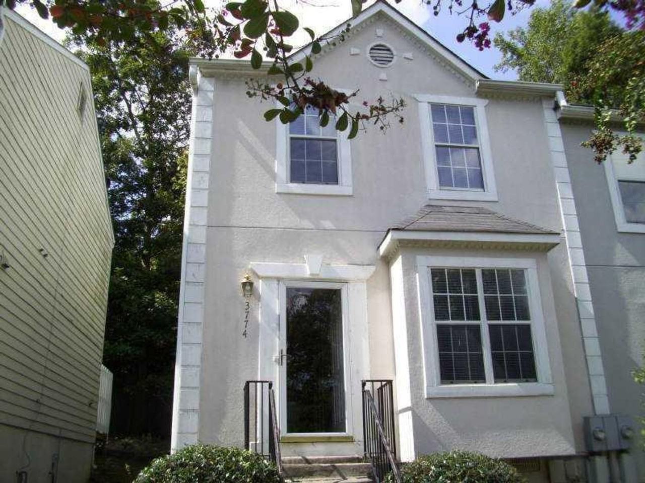 3774 Meadow Creek Drive - Photo 2 of 19