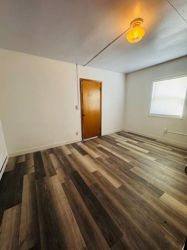 Zing Beam - 703 H Ave - Photo 2 of 20