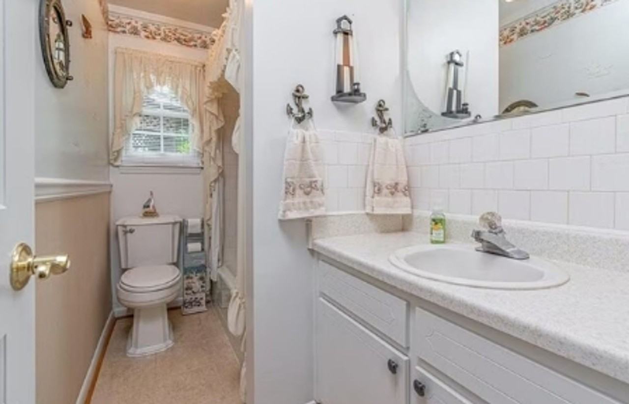3561 Poppy Cres - Photo 3 of 40
