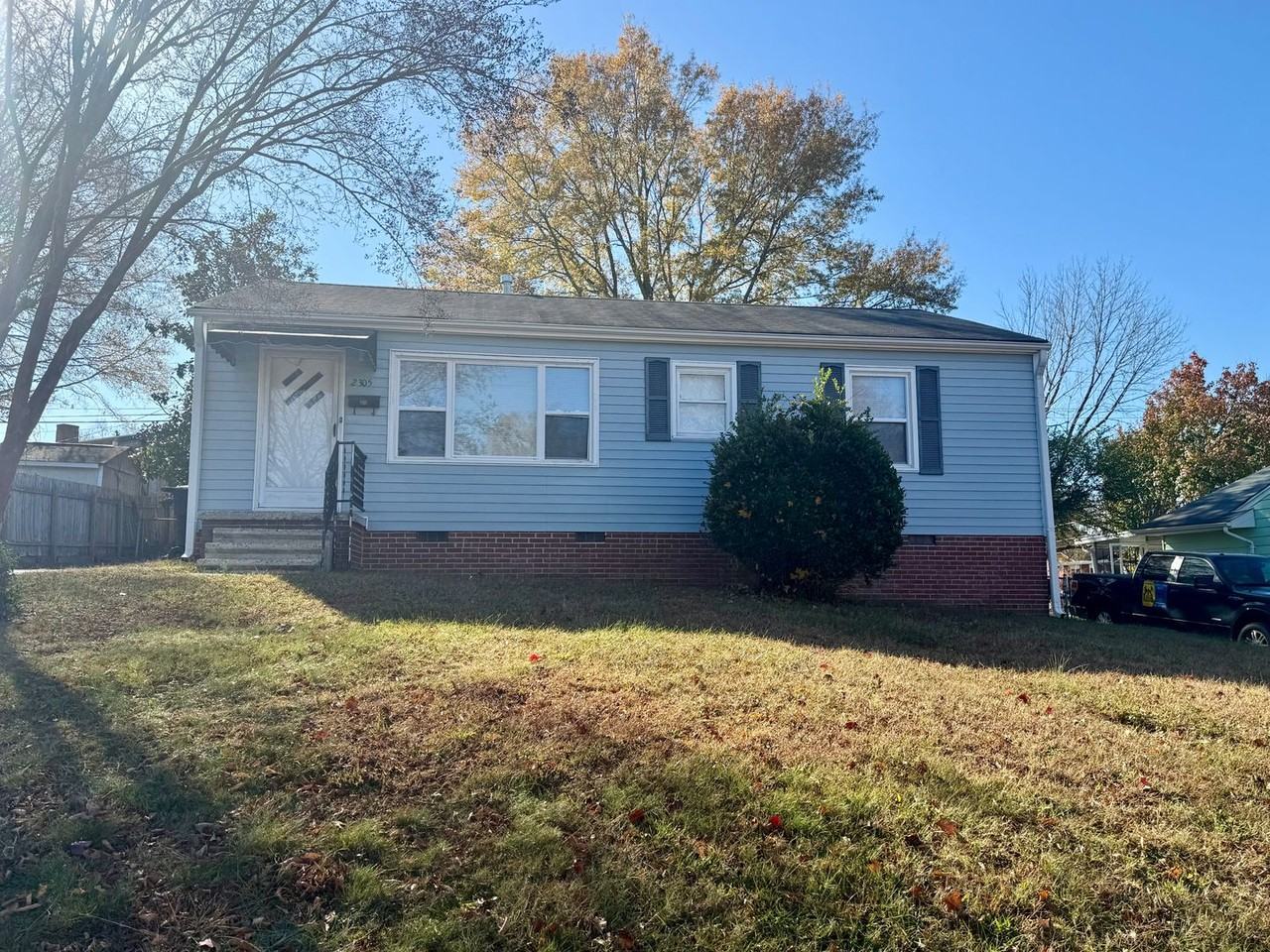 2305 Mckinney Street - Photo 2 of 23