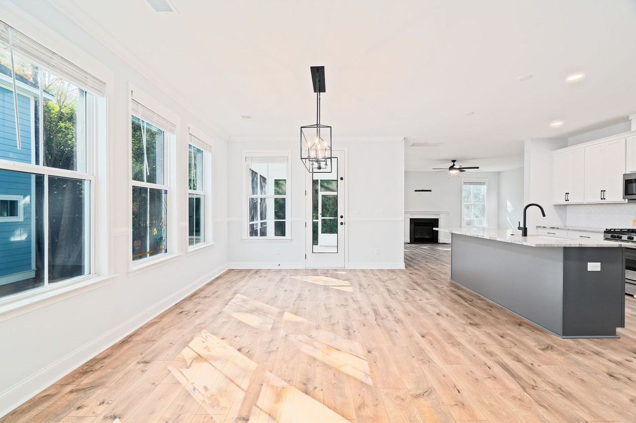 109 Abbey Terrace Rd - Photo 7 of 39