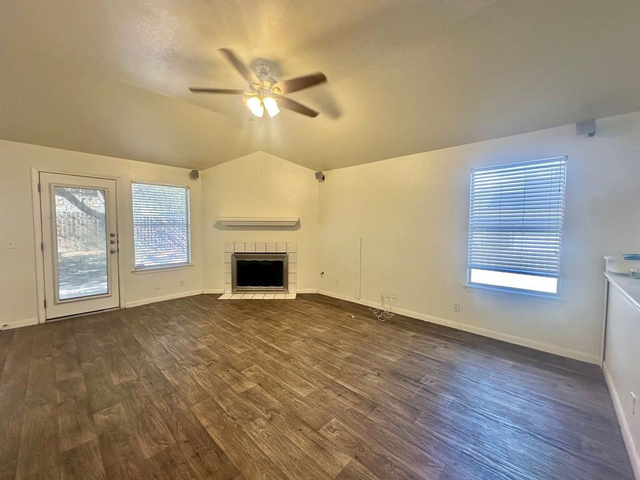 113 Little Lake Rd - Photo 4 of 15