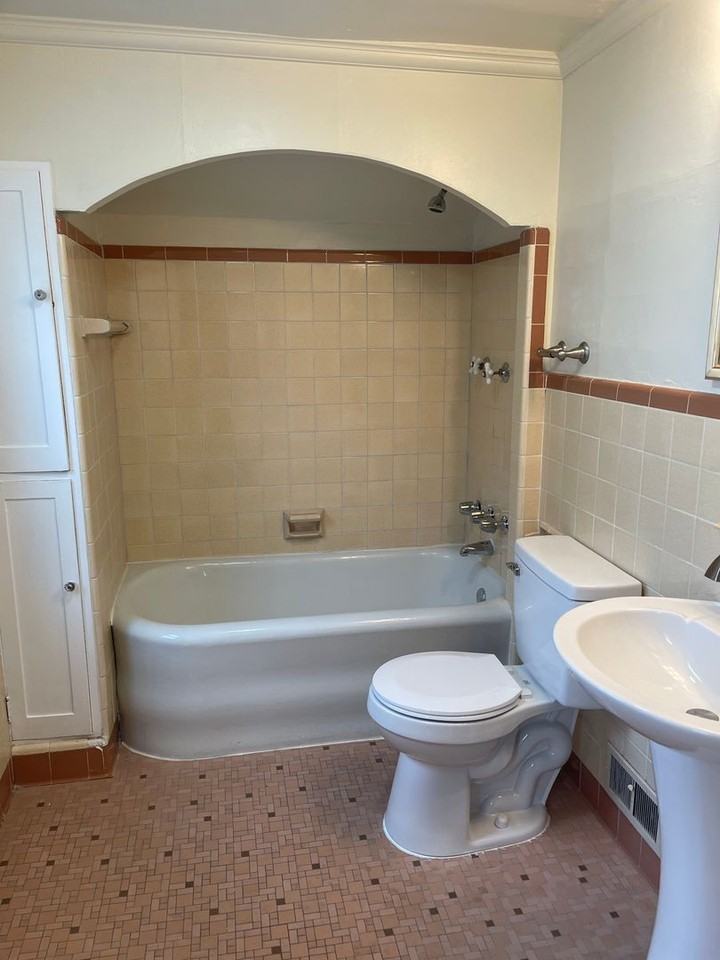 333 E 28th St - Photo 7 of 15