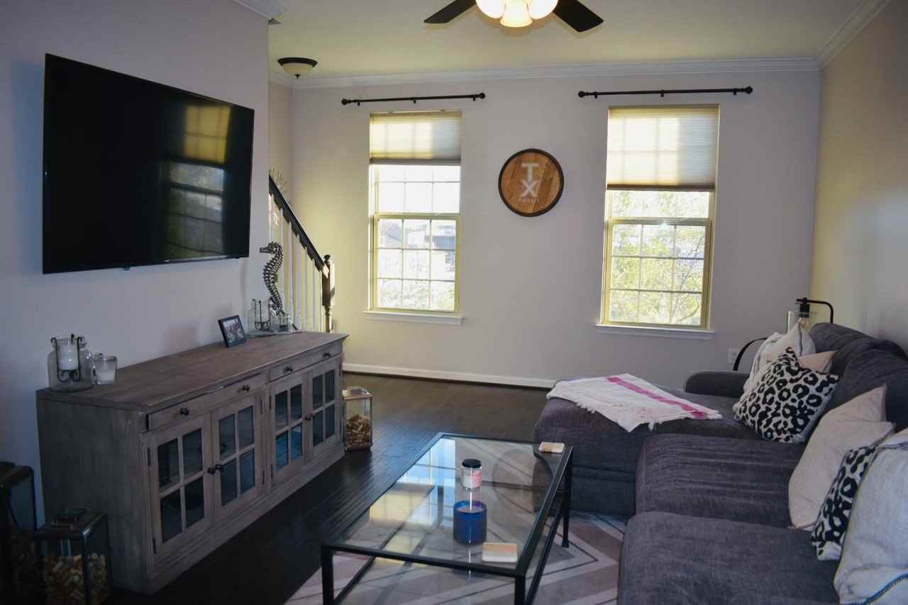 966 S Macon St - Photo 6 of 12