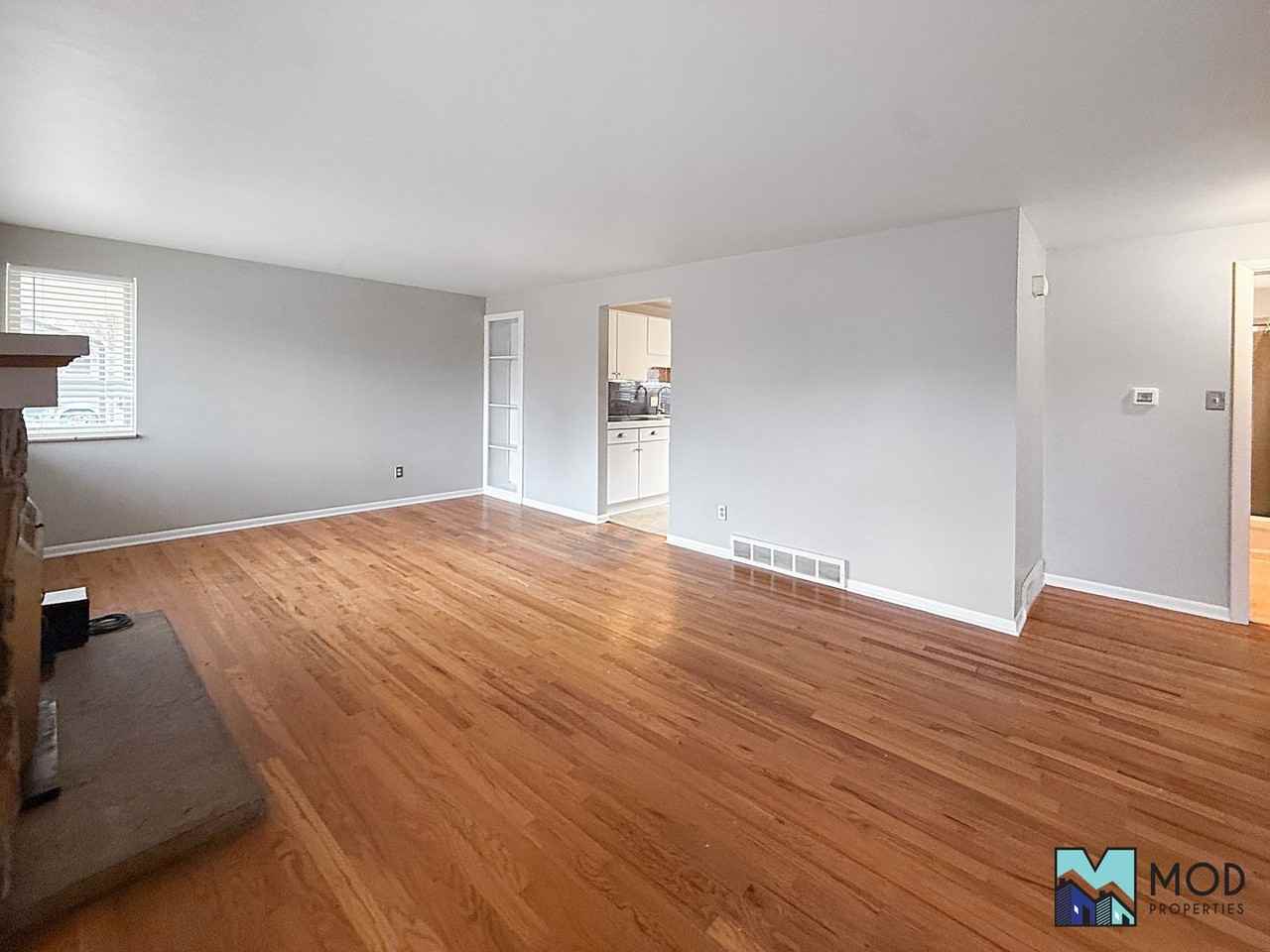 3404 West Powers Avenue - Photo 3 of 38