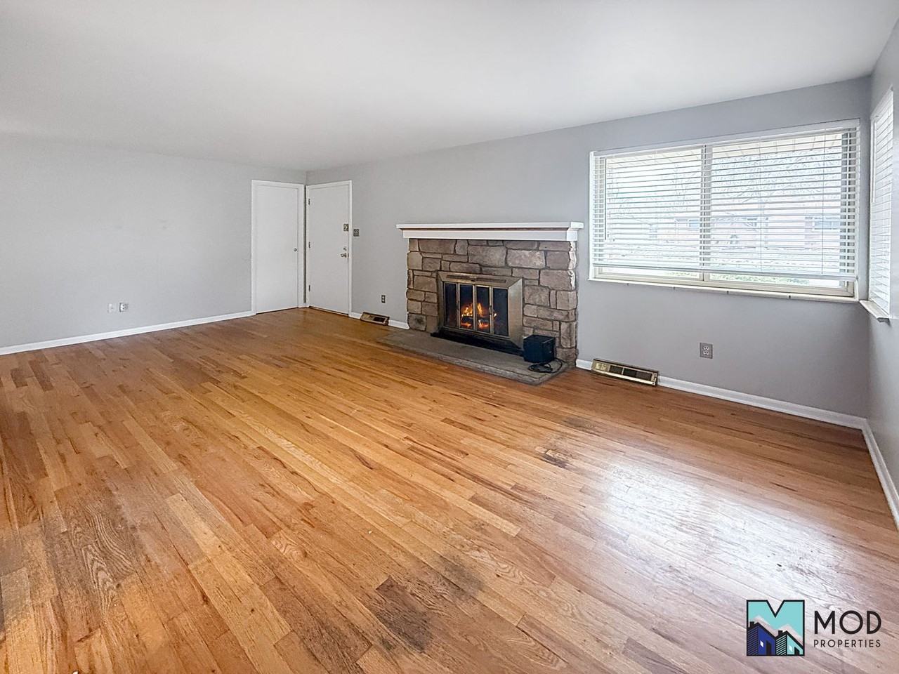 3404 West Powers Avenue - Photo 6 of 38